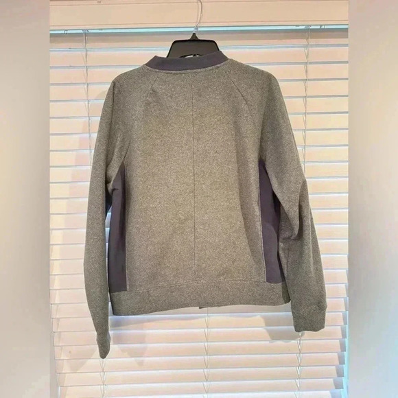 Under Armour‎ Women’s Heather Gray Cold Gear Bomber Full Zip Jacket Size Large - Picture 5 of 9